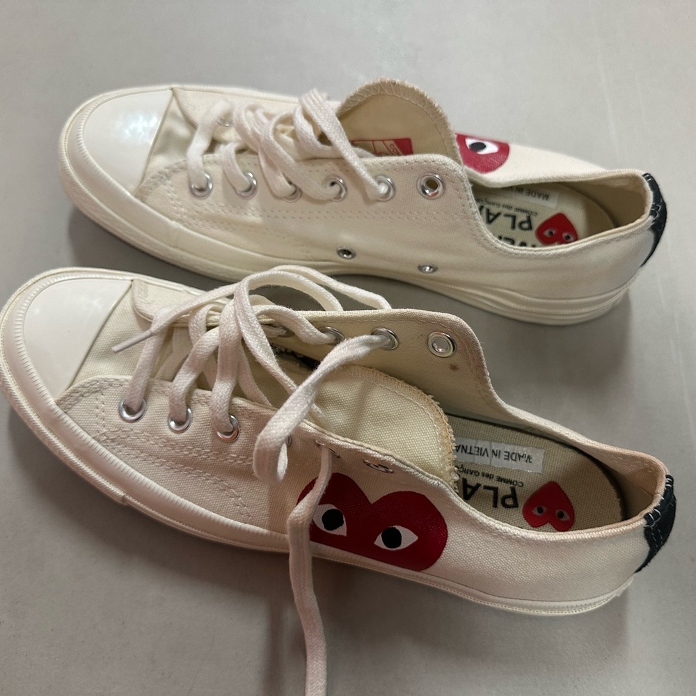 Comme des Garçons Play x Converse Chuck 70 low-top sneaker 
Size 8